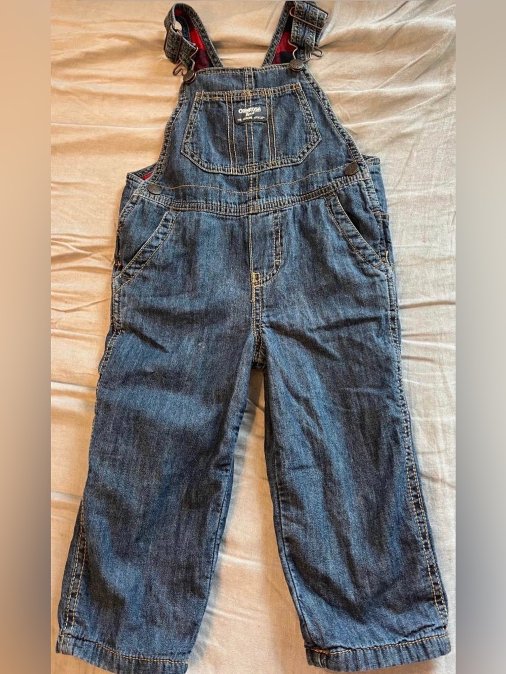 Size 2T- Oshkosh flannel lined denim
Overalls - great condition